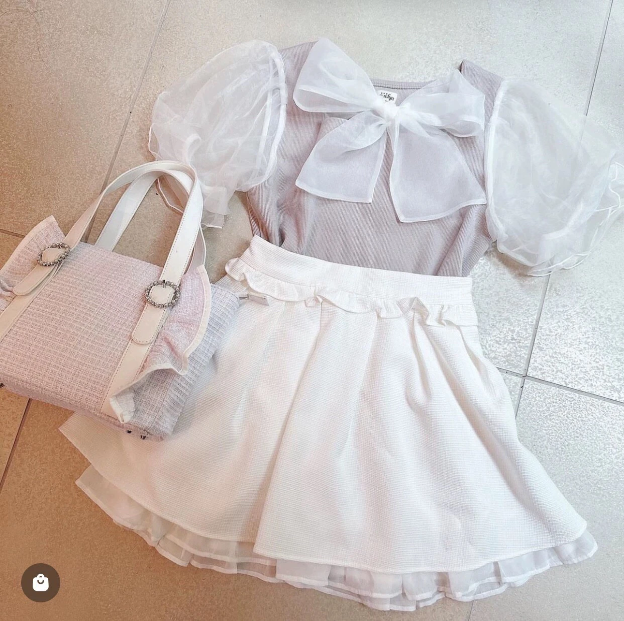 Женская футболка Evelyn Pure Summer Sweet Princ ort Sve Beautiful Ele Sle 2025 Seasonal Faion
Женская футболка Evelyn Pure Summer Sweet Princ ort Sve Beautiful Ele Sle 2025 Seasonal Faion