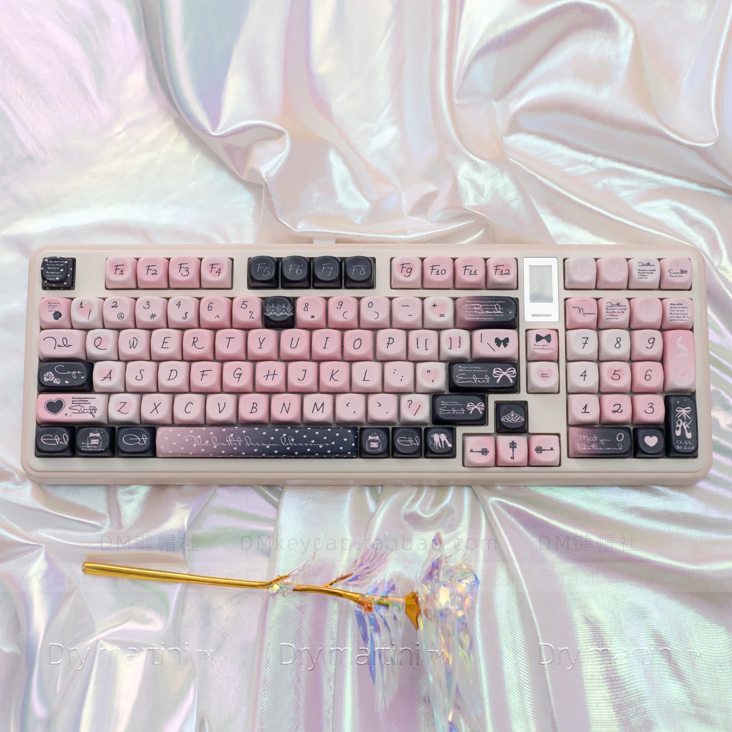 Ballet black powder keycap MOE ball cap PBT round five-sided hot sublimation 68 75 84 87 98 108 etc
Ballet black powder keycap MOE ball cap PBT round five-sided hot sublimation 68 75 84 87 98 108 etc
