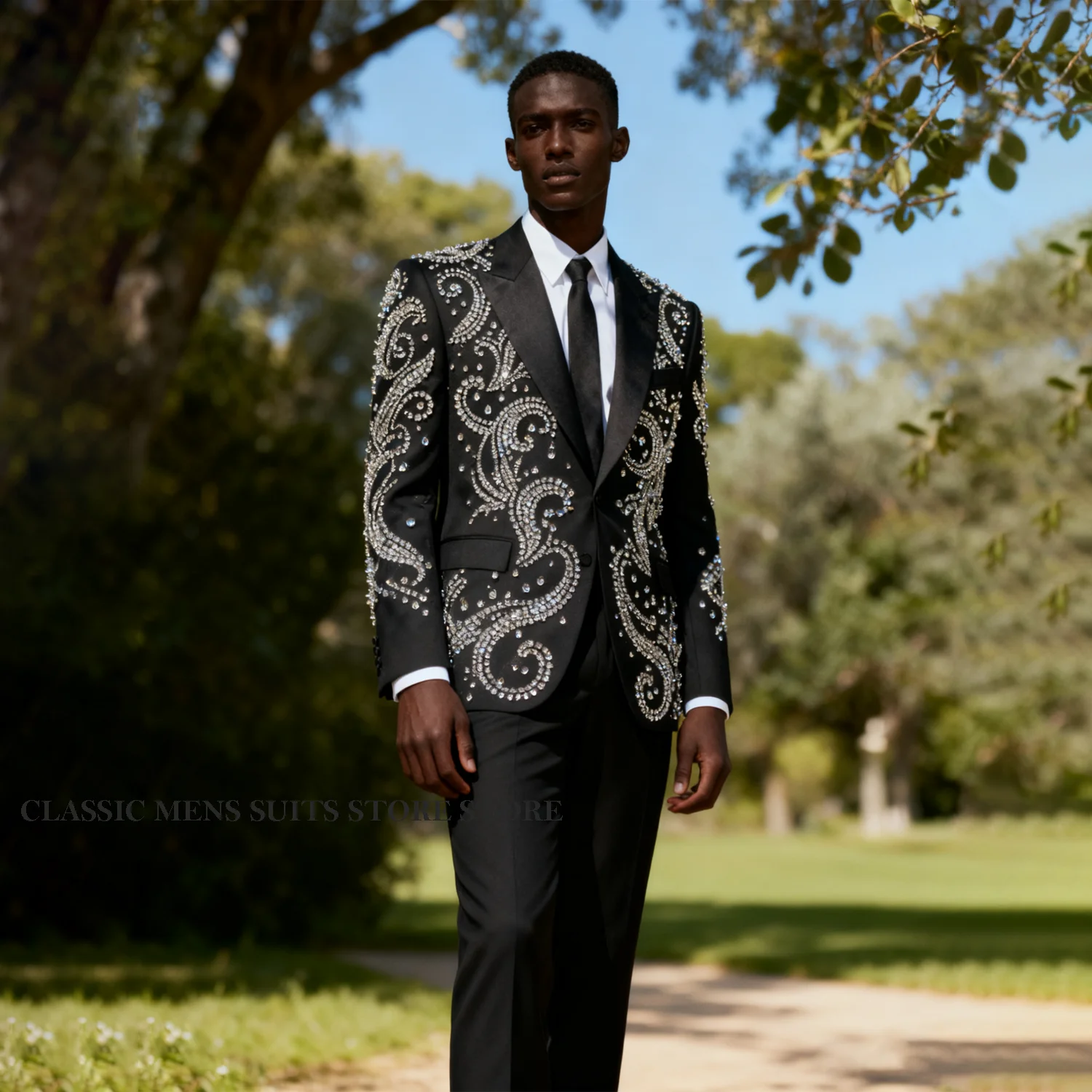 Customized Luxury Sparkle Design Men Suit Groom Male Blazer 2 Piece Crystal Diamond Wedding Party Slim Fit Tuxedos costume homme
Customized Luxury Sparkle Design Men Suit Groom Male Blazer 2 Piece Crystal Diamond Wedding Party Slim Fit Tuxedos costume homme