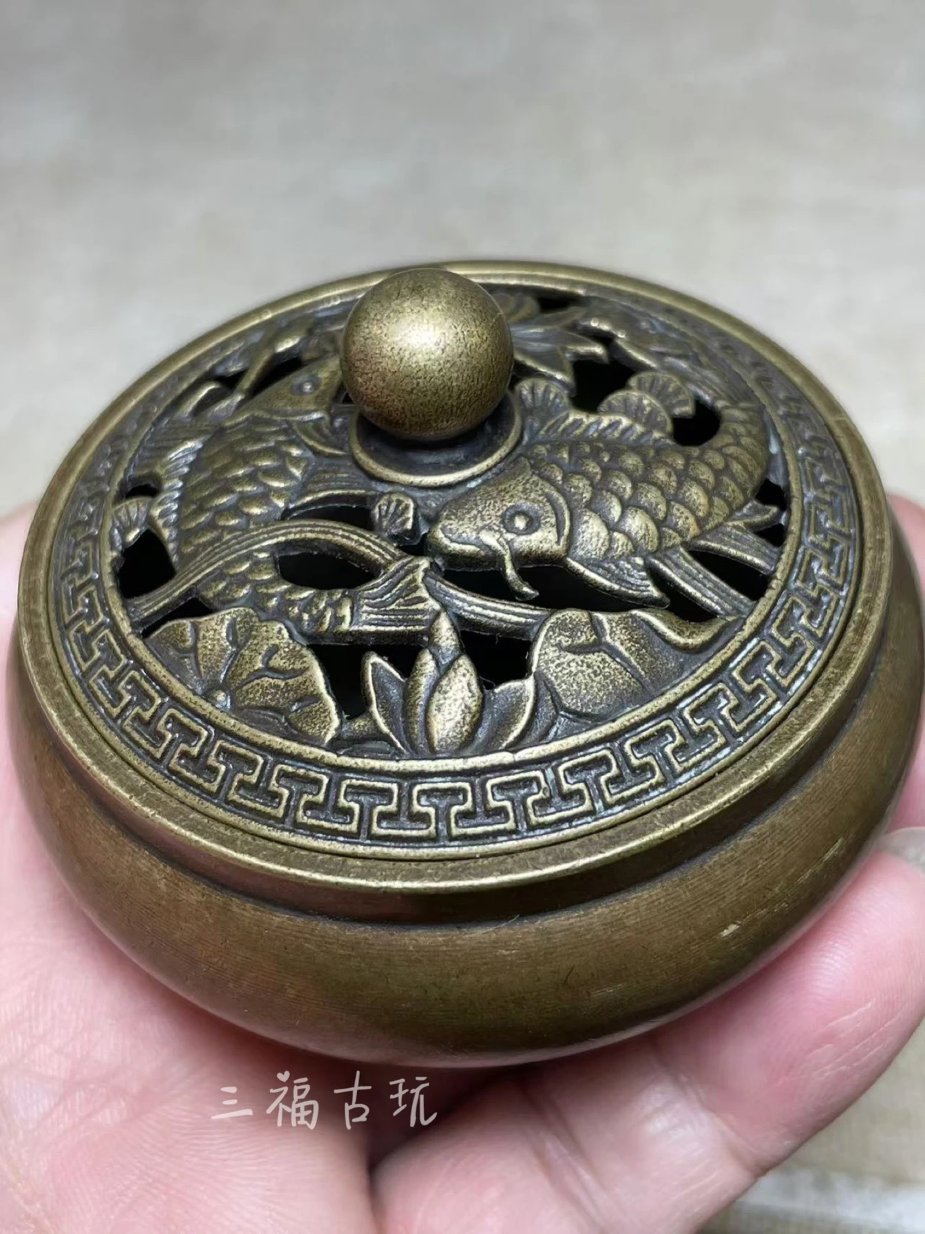 Pure copper household koi burner Aromatherapy burner Seal burner Health tea incense offering Copper brass ornament
Pure copper household koi burner Aromatherapy burner Seal burner Health tea incense offering Copper brass ornament