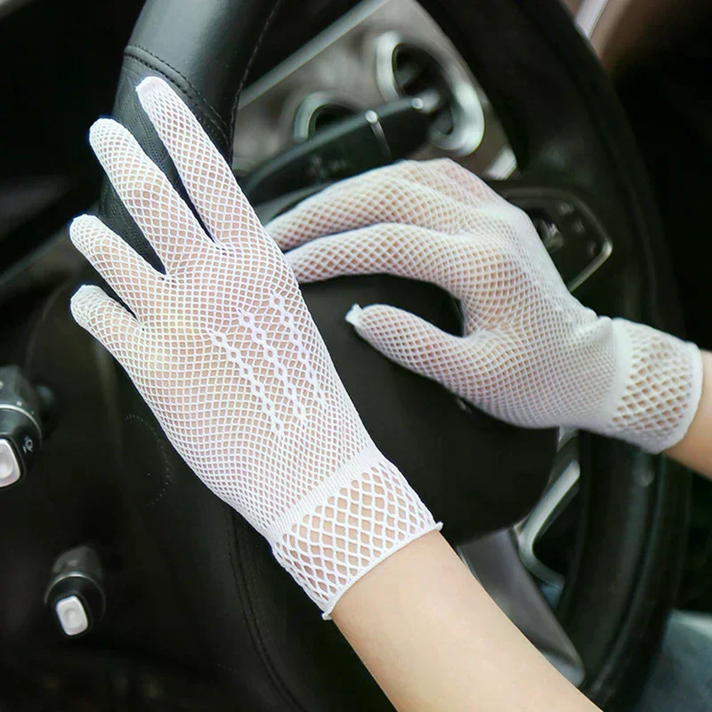 1 Pair Hot Sale Fishnet Mesh Glove Fashion Women Lady Girl Glove Protection Lace Elegant Lady Style Gloves Black And White
1 Pair Hot Sale Fishnet Mesh Glove Fashion Women Lady Girl Glove Protection Lace Elegant Lady Style Gloves Black And White