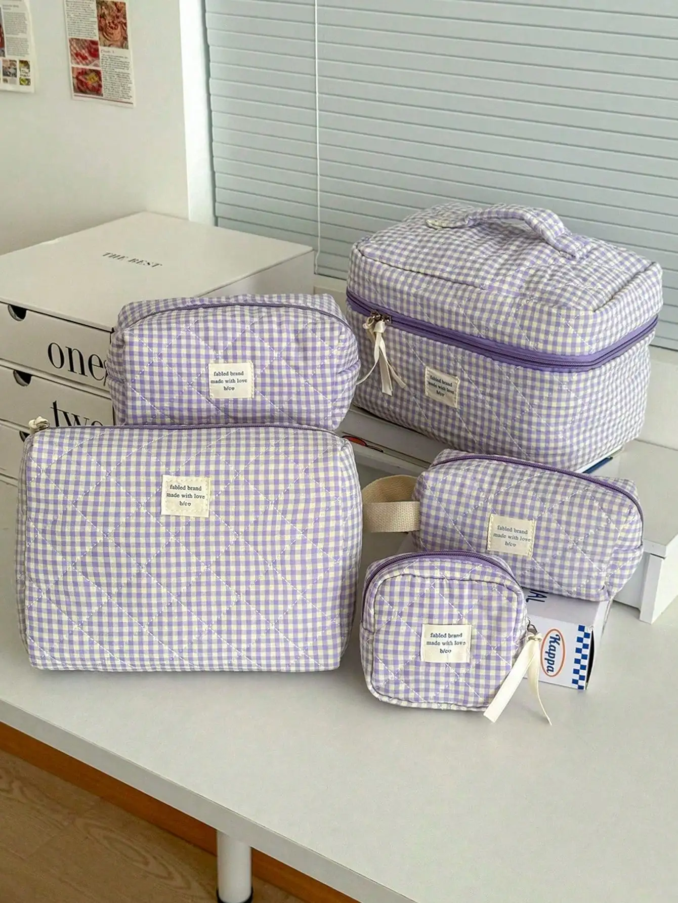 1pc Red Plaid Quilted Large Capacity Cosmetic Bag, Fashion Portable Makeup Bag, Girls Travel Makeup Pouch, Multi-Functional Storage Bag For Lipstick, Sanitary Napkin, Coins, Keys, Hair Clips, Hair Ties, Cute Toiletry Bag, Travel Organizer Makeup Bag, Moth
1pc Red Plaid Quilted Large Capacity Cosmetic Bag, Fashion Portable Makeup Bag, Girls Travel Makeup Pouch, Multi-Functional Storage Bag For Lipstick, Sanitary Napkin, Coins, Keys, Hair Clips, Hair Ties, Cute Toiletry Bag, Travel Organizer Makeup Bag, Moth