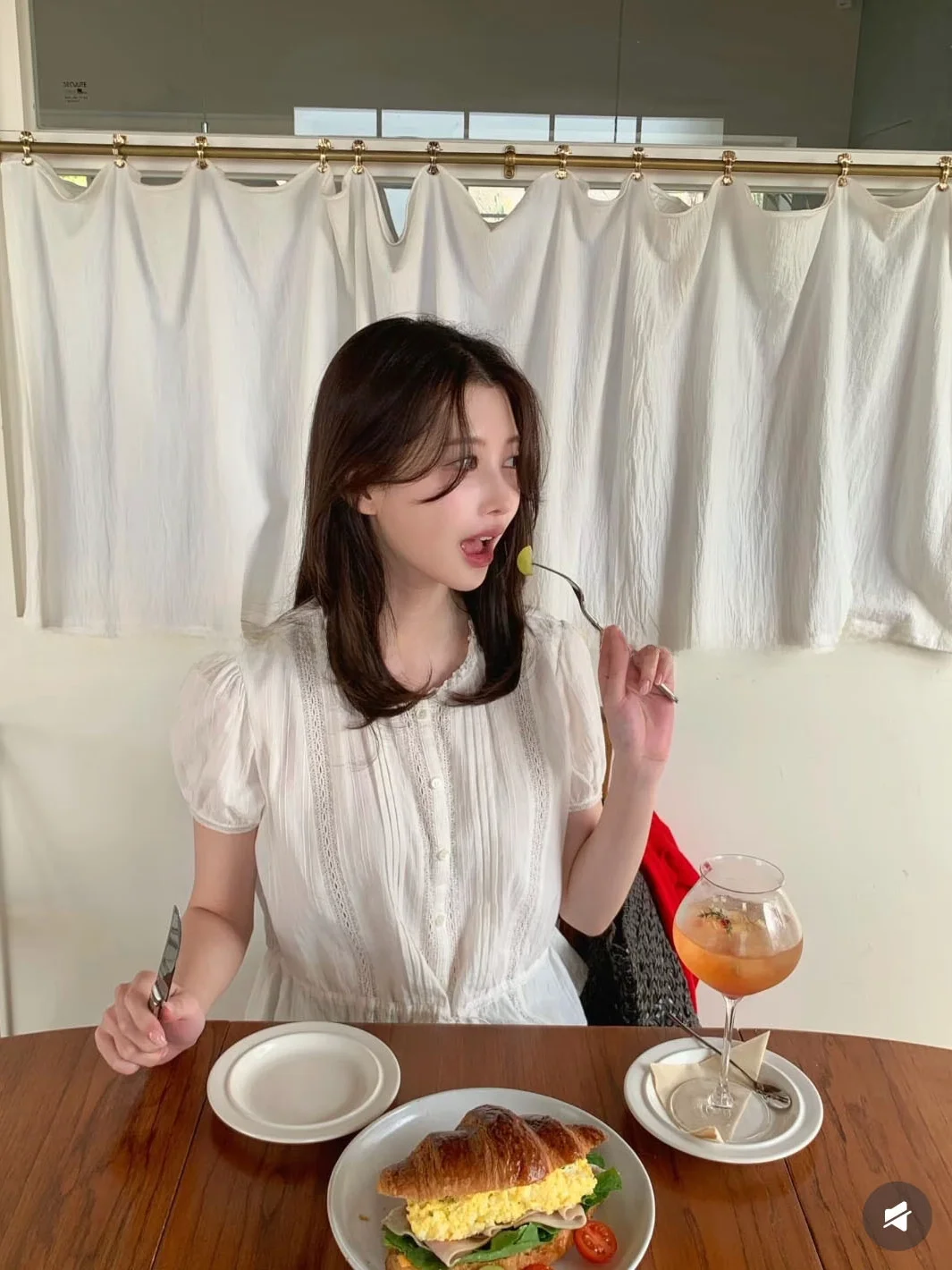 U.M Barnnet26 Summer Anti-Aging Pure Color Bubble Short Sleeve Lace Hook Flower Bottom Tie Shirt Girl's Cotton Bubble Sleeve ...
U.M Barnnet26 Summer Anti-Aging Pure Color Bubble Short Sleeve Lace Hook Flower Bottom Tie Shirt Girl's Cotton Bubble Sleeve ...