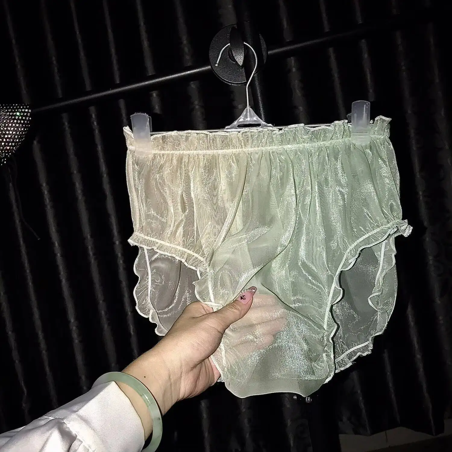 Унисекс глянцевые сетчатые прозрачные трусики-стринги для женщин больших размеров, сексуальное нижнее белье
Унисекс глянцевые сетчатые прозрачные трусики-стринги для женщин больших размеров, сексуальное нижнее белье