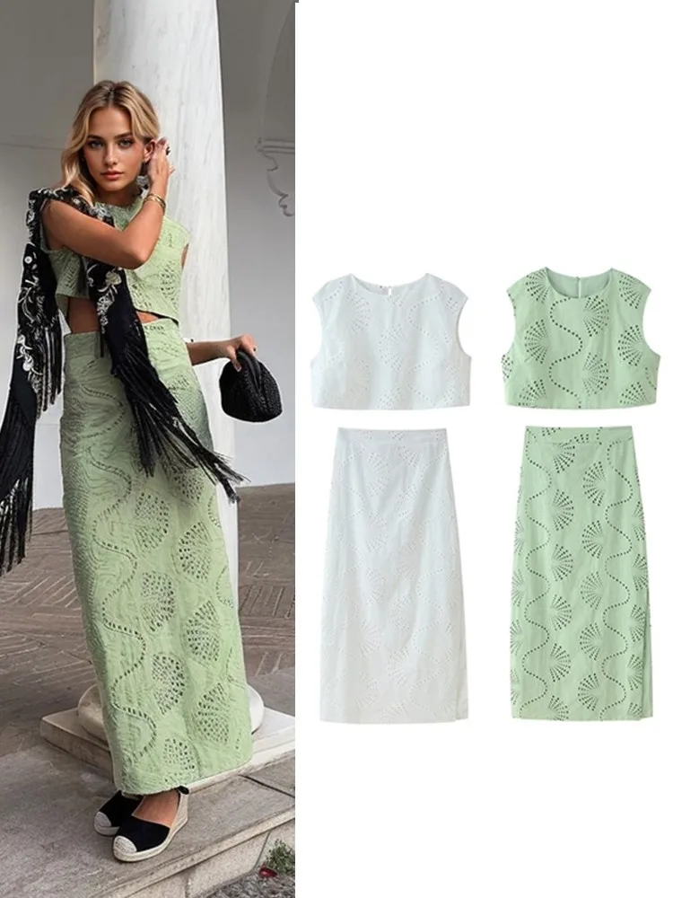 Elegant Chic Embroidery Skirt Set Women Sexy Sleeveless Short Tops+Straight Slit Long Skirt 2025 New Summer High Street Slim Set
Elegant Chic Embroidery Skirt Set Women Sexy Sleeveless Short Tops+Straight Slit Long Skirt 2025 New Summer High Street Slim Set