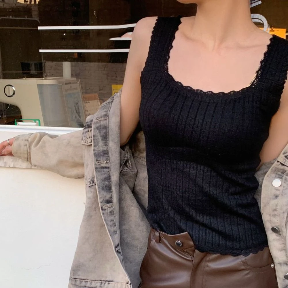 Sweet Square Neck Lace Thermal Underwear Traceless Bottoming Shirt Vest Cami with Pad Solid Pullover Sleevesless Warm Top Female
Sweet Square Neck Lace Thermal Underwear Traceless Bottoming Shirt Vest Cami with Pad Solid Pullover Sleevesless Warm Top Female