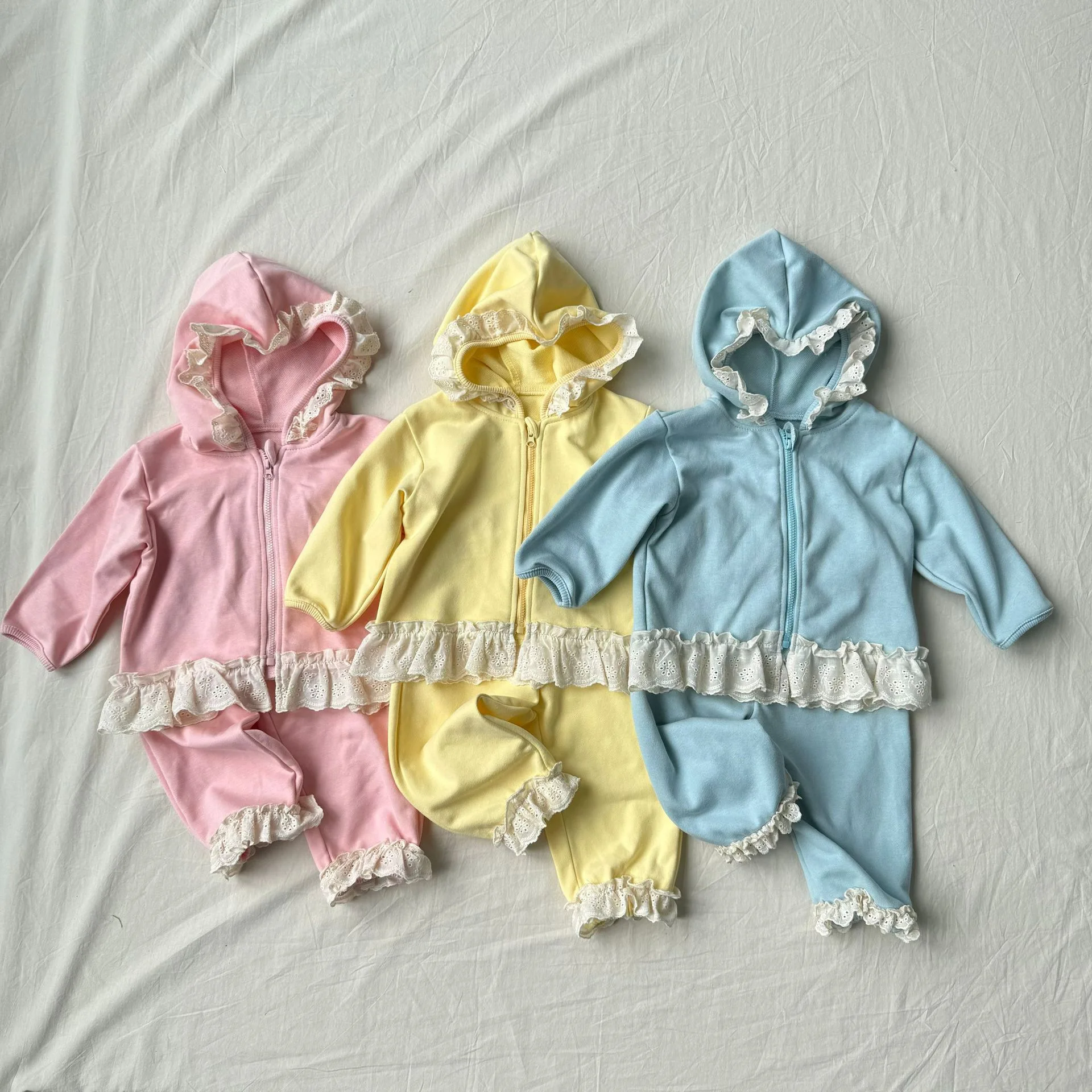 Korean Version Hooded Long-sleeved Zipper Cardigan Trousers Set Lace Edge Trendy Sweater Set Spring and Autumn New
Korean Version Hooded Long-sleeved Zipper Cardigan Trousers Set Lace Edge Trendy Sweater Set Spring and Autumn New