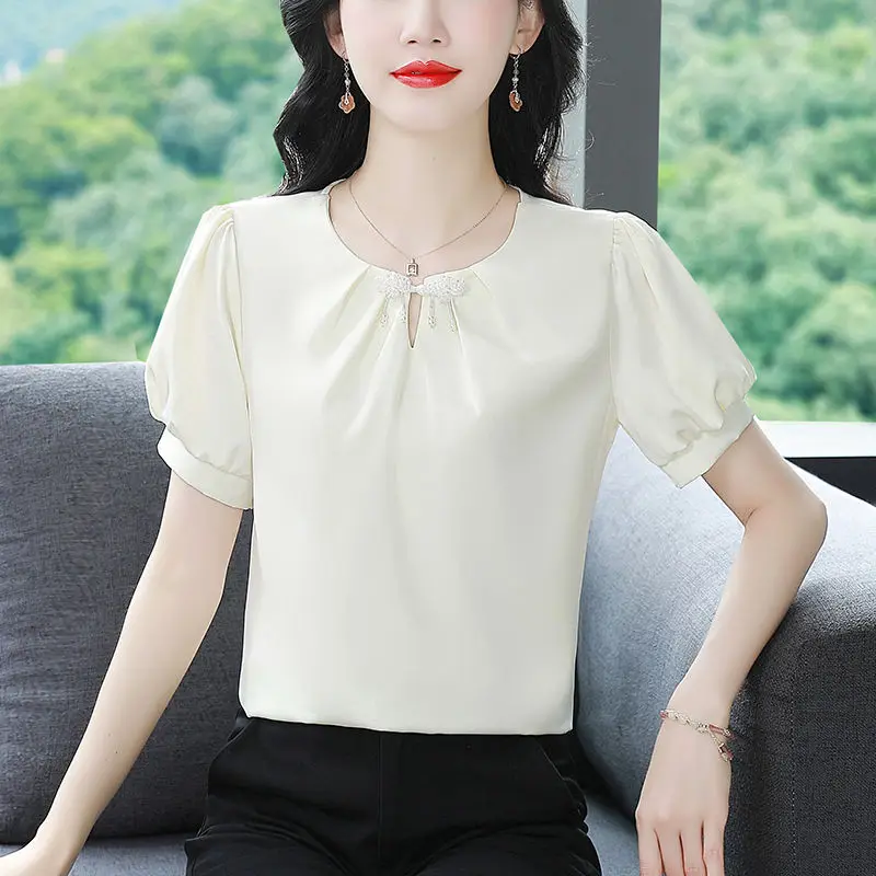 French High-end Satin Shirt High-end Versatile Age-reducing Short-sleeved Top for Women
French High-end Satin Shirt High-end Versatile Age-reducing Short-sleeved Top for Women