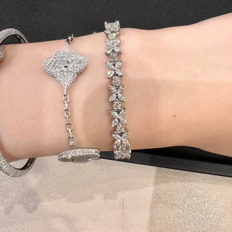 s925Pure Silver High VersionTMarquise Bracelet Full Diamond Shiny Simple Fresh Sweet Natural Personality Casual Style
s925Pure Silver High VersionTMarquise Bracelet Full Diamond Shiny Simple Fresh Sweet Natural Personality Casual Style