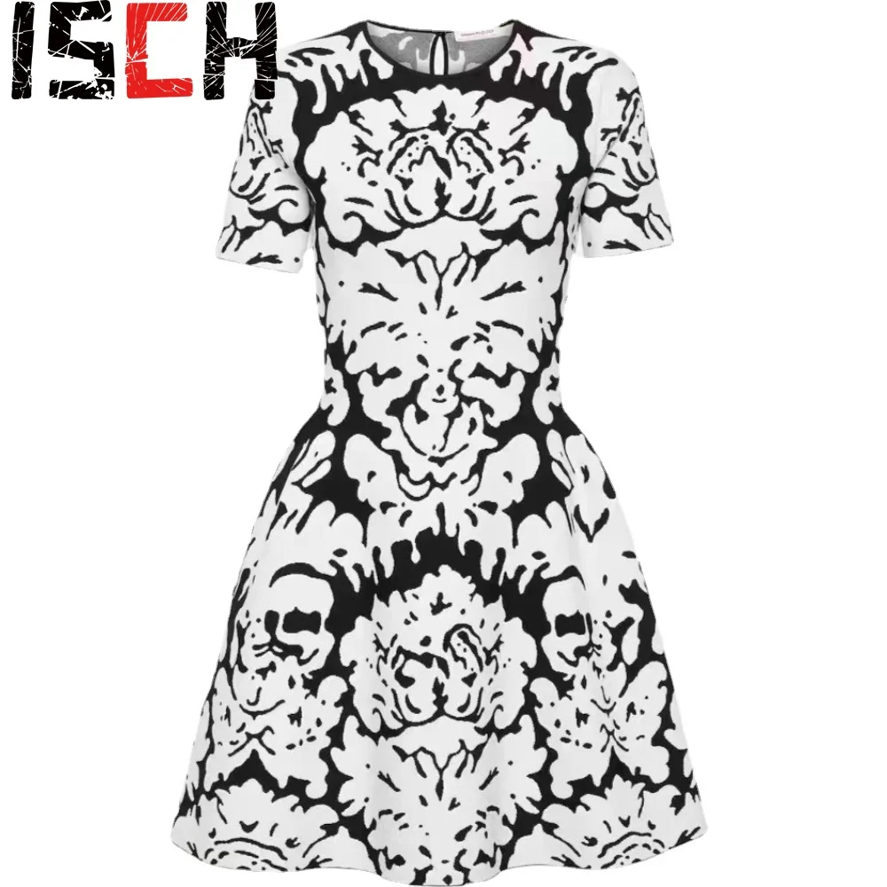 2024 Spring And Summer New Knitted Dress Round Neck Short-sleeved Personalized Printing Dress Slim Fashion Dresses Clothing
2024 Spring And Summer New Knitted Dress Round Neck Short-sleeved Personalized Printing Dress Slim Fashion Dresses Clothing
