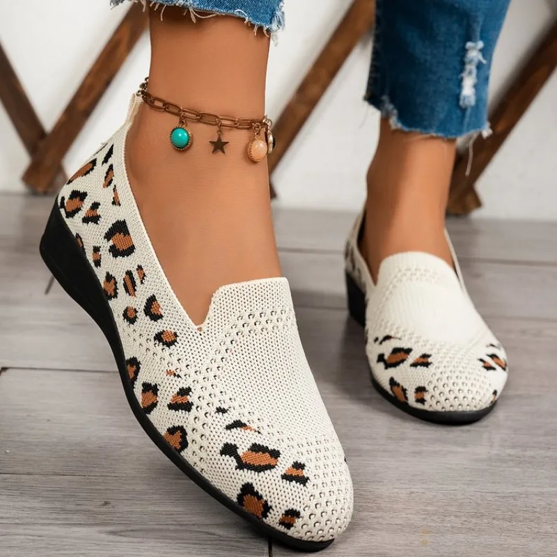 2026 NEW Flats Women Leopard Colorblock Breathable Slip-on Loafers Round Toe Shallow Shoes
2026 NEW Flats Women Leopard Colorblock Breathable Slip-on Loafers Round Toe Shallow Shoes