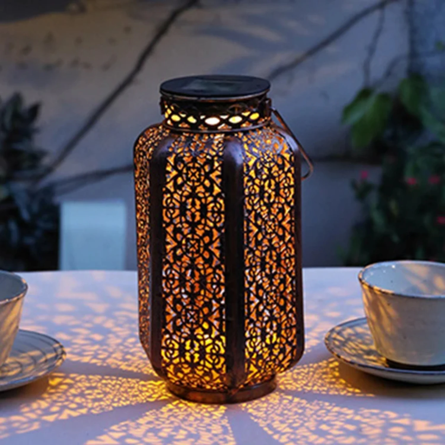Led Solar Light Solar Hanging Lantern Retro Solar Iron Art Lantern Decorative Vintage Pathway Lamp Outdoor Metal Hollow Light
Led Solar Light Solar Hanging Lantern Retro Solar Iron Art Lantern Decorative Vintage Pathway Lamp Outdoor Metal Hollow Light
