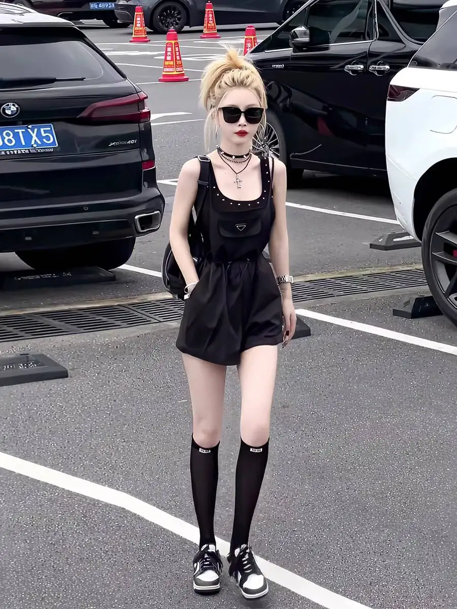 2026 New Women American Style Cool Cargo Jumpsuit Slim Drawstring Waist Strap Fashion Versatile Summer Casual One Piece Outfit
2026 New Women American Style Cool Cargo Jumpsuit Slim Drawstring Waist Strap Fashion Versatile Summer Casual One Piece Outfit