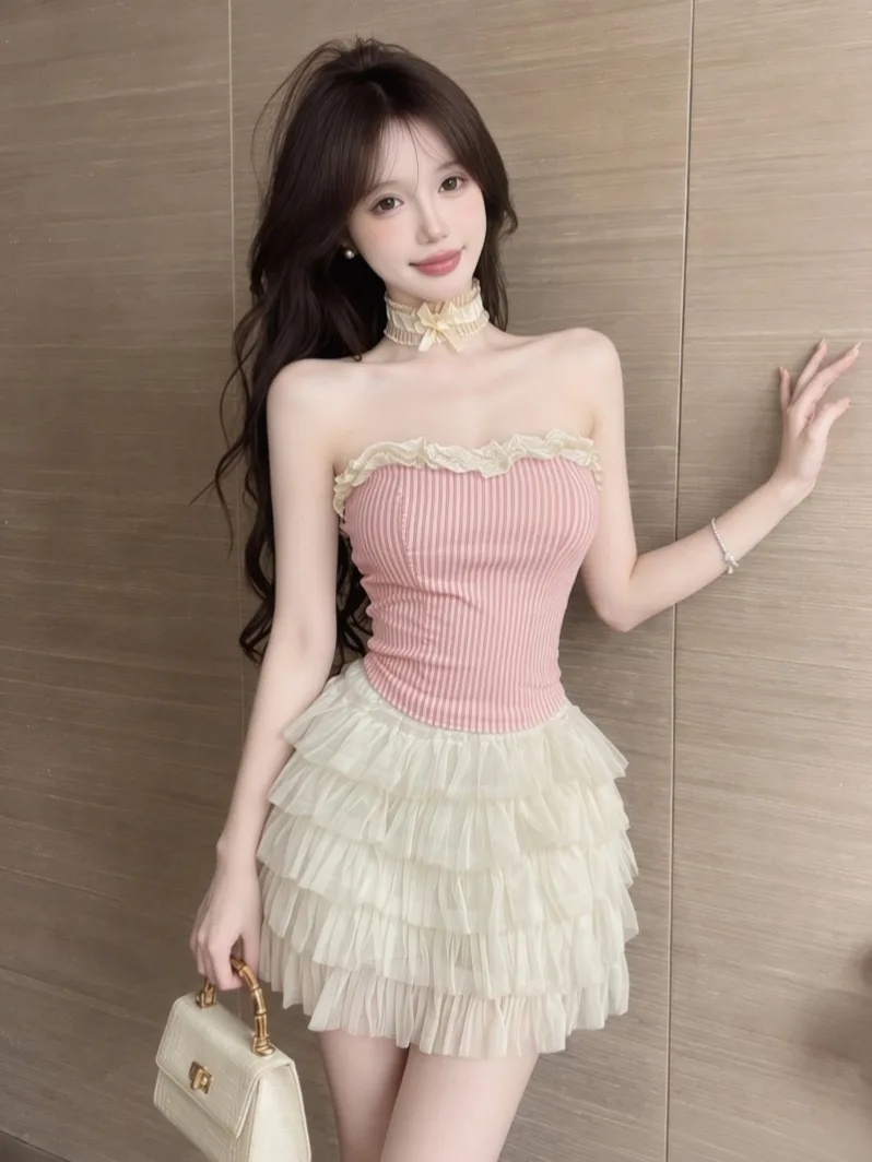 Sweet Striped Tube Top And Cake Skirt Two Piece Set Women's Fashion Slimming Summer New Style Stylish Set Casual Elegant
Sweet Striped Tube Top And Cake Skirt Two Piece Set Women's Fashion Slimming Summer New Style Stylish Set Casual Elegant