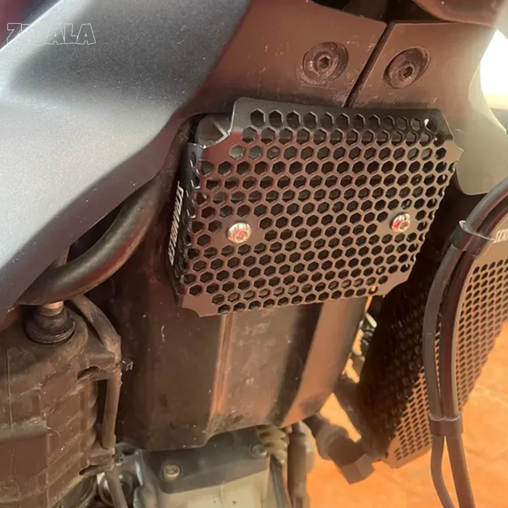 Radiator Oil Cooler Grille Rectifier Voltage Regulator Guard Protector For Ducati Scrambler 800 / Scrambler All Model 2015-2027
Radiator Oil Cooler Grille Rectifier Voltage Regulator Guard Protector For Ducati Scrambler 800 / Scrambler All Model 2015-2027
