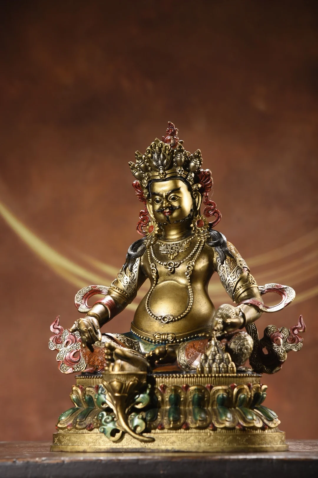 12"Tibetan Temple Collection Old Bronze Painted Yellow Jambhala Sitting Buddha Yellow God of Wealth Worship Hall Town house
12"Tibetan Temple Collection Old Bronze Painted Yellow Jambhala Sitting Buddha Yellow God of Wealth Worship Hall Town house