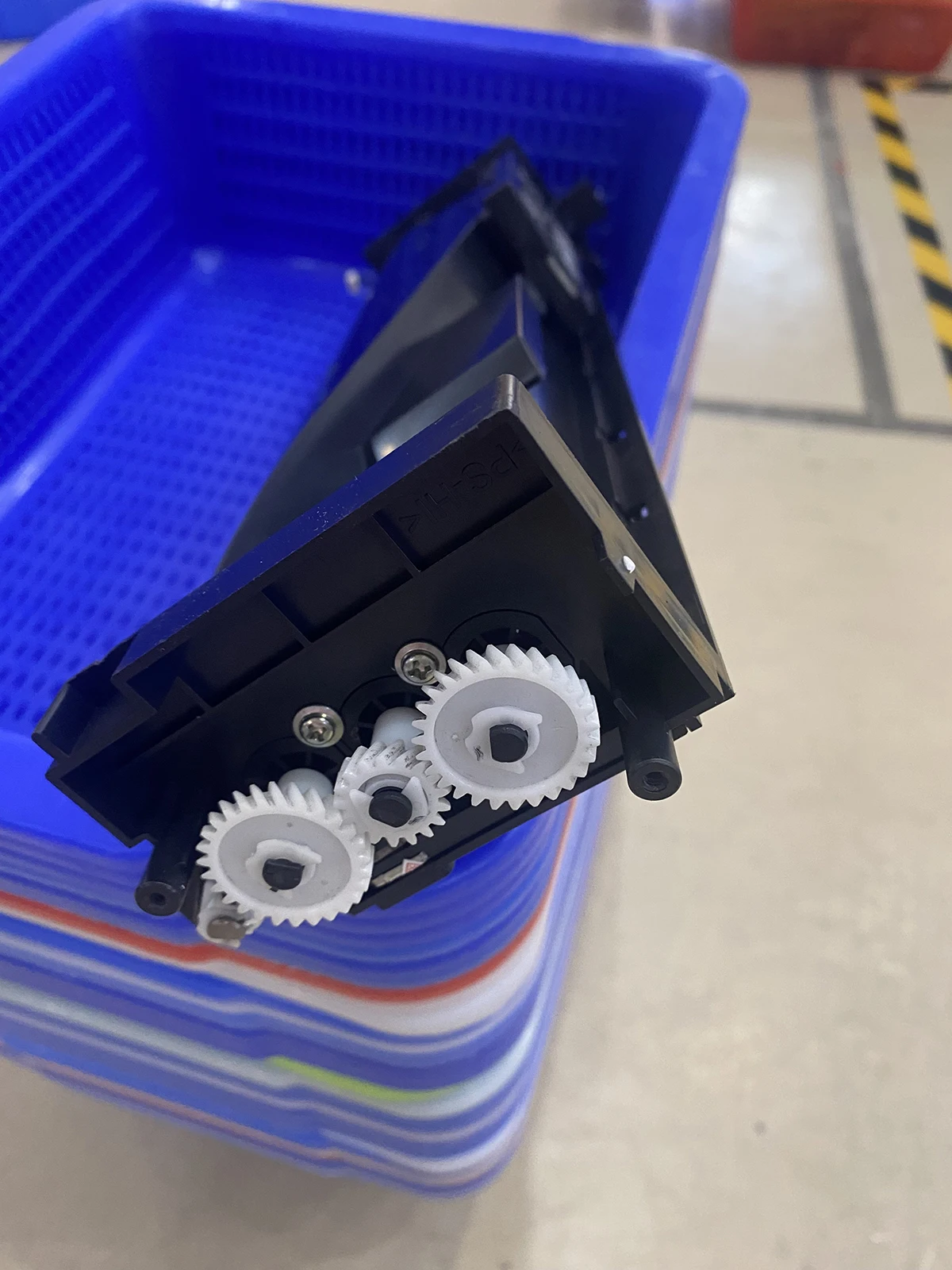 90% оригинальный блок разработчика DV411 для Konica Minolta Bh223 Bh363 Bh283 Bh423 Блок обработки изображений Не содержит разработчик
90% оригинальный блок разработчика DV411 для Konica Minolta Bh223 Bh363 Bh283 Bh423 Блок обработки изображений Не содержит разработчик