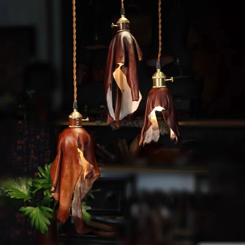 Wabi Sabi Bedside Dining Table Coffee Bar Corridor Window Mirror Cowhide Shaping Study Tea Bedroom Chandelier
Wabi Sabi Bedside Dining Table Coffee Bar Corridor Window Mirror Cowhide Shaping Study Tea Bedroom Chandelier