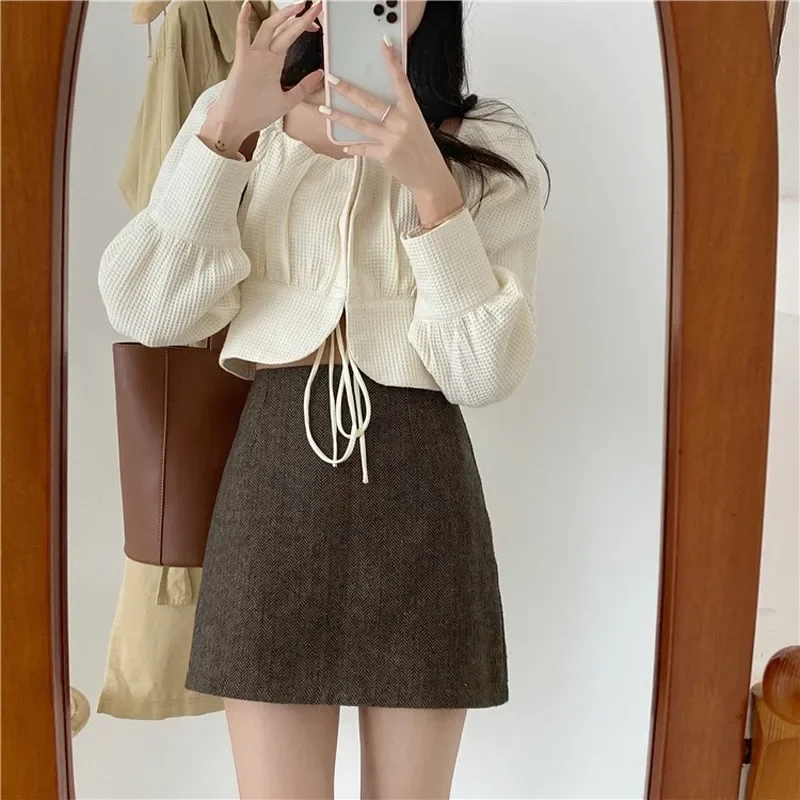 Korean Fashion Short Square Collar Lace Tops T-shirt 2023 Autumn Slim Elegant Temperament Long Sleeve Solid Clothes for Women
Korean Fashion Short Square Collar Lace Tops T-shirt 2023 Autumn Slim Elegant Temperament Long Sleeve Solid Clothes for Women