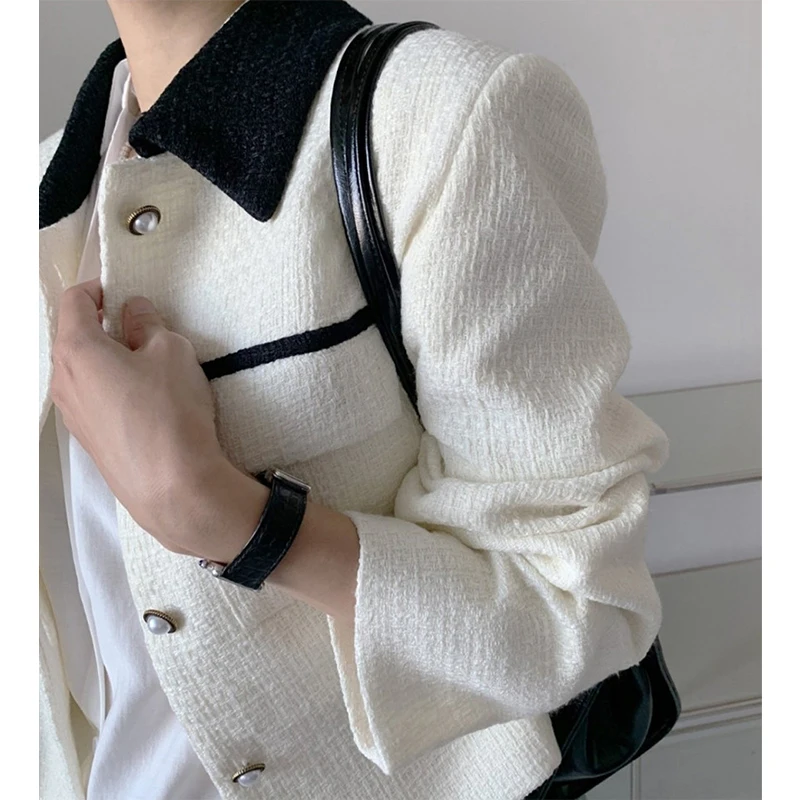 Autumn New Vintage Tweed Jacket Women Elegant Cropped Patchwork Black Female Coats Korean Fashion Long Sleeve Short Outerwears
Autumn New Vintage Tweed Jacket Women Elegant Cropped Patchwork Black Female Coats Korean Fashion Long Sleeve Short Outerwears