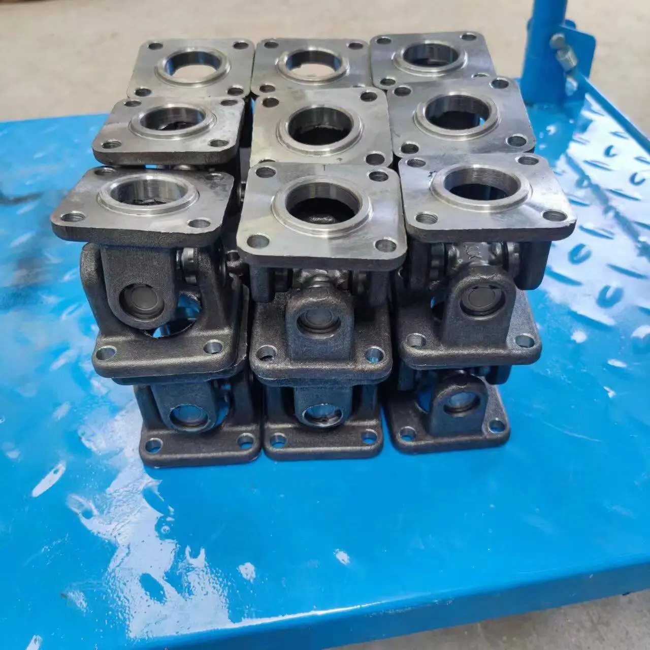74MM Industrial Machinery Coupling Cross Universal Joint Rotating Door Cross Shaft Forged Steel Coupling
74MM Industrial Machinery Coupling Cross Universal Joint Rotating Door Cross Shaft Forged Steel Coupling