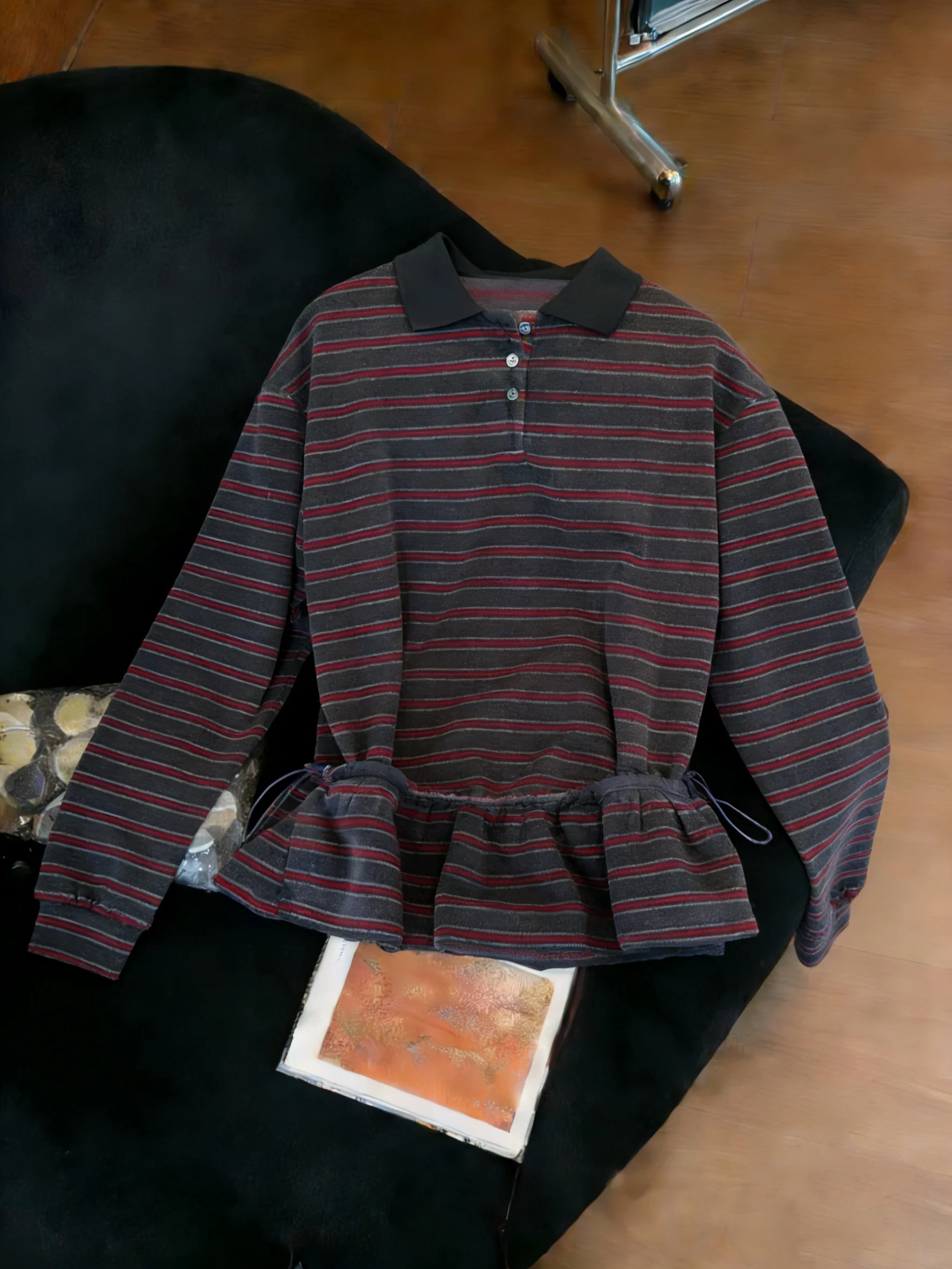 Американская ретро-футболка в полоску с длинным рукавом, женская, весенне-осенняя, с высокой талией, утягивающая, повседневная, универсальная, с отложным воротником
Американская ретро-футболка в полоску с длинным рукавом, женская, весенне-осенняя, с высокой талией, утягивающая, повседневная, универсальная, с отложным воротником