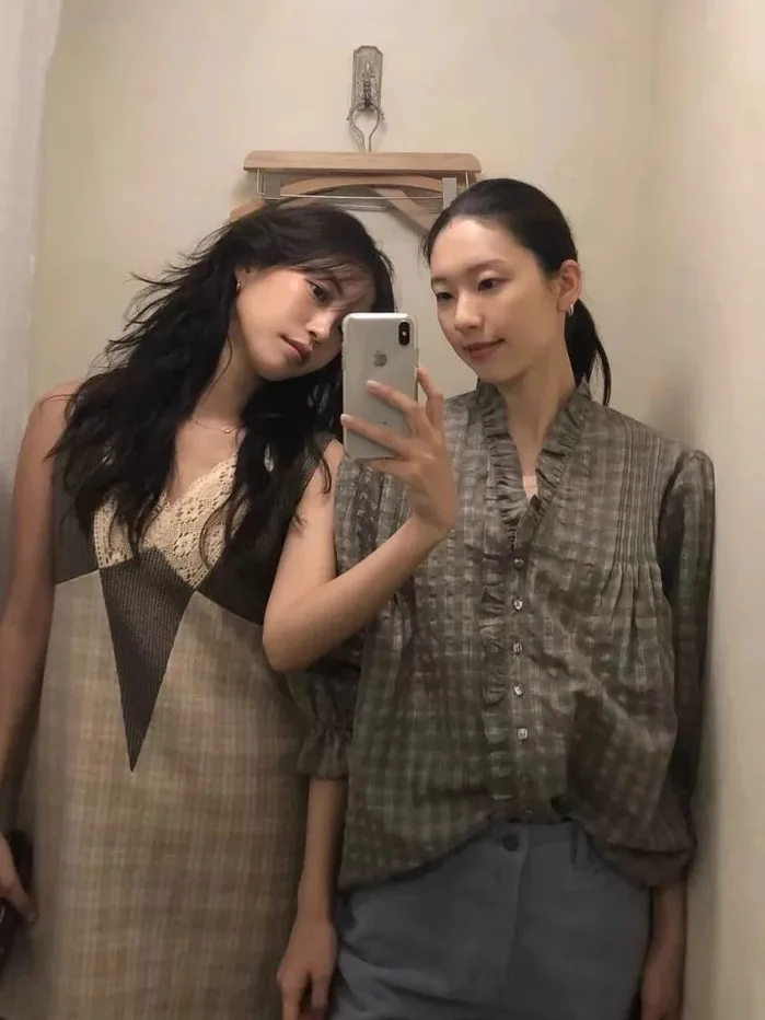 Loose Vintage Plaid irt Women's V-ne Tfeta Long Sve Breathable Casual Faion Spring Autumn Seasonal Wear
Loose Vintage Plaid irt Women's V-ne Tfeta Long Sve Breathable Casual Faion Spring Autumn Seasonal Wear