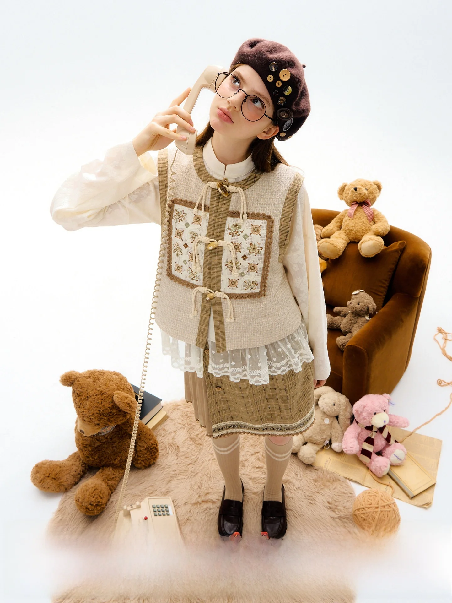 Женская стеганая куртка July Evening Original с квадратным воротником, вышивкой и стандартной длиной рукавов, повседневный стиль
Женская стеганая куртка July Evening Original с квадратным воротником, вышивкой и стандартной длиной рукавов, повседневный стиль