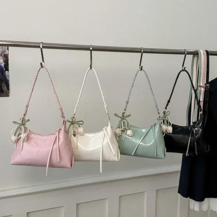 2026 New Simple Casual Portable Dumpling Bag Women's Niche Foreign Style Daily Texture Shoulder Messenger Bag
2026 New Simple Casual Portable Dumpling Bag Women's Niche Foreign Style Daily Texture Shoulder Messenger Bag