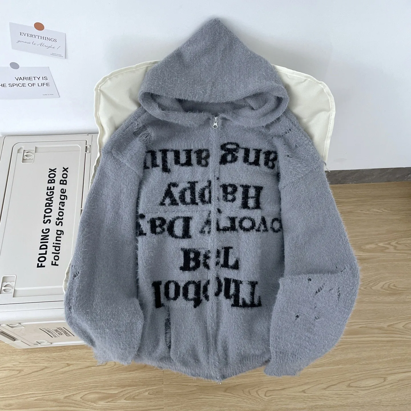 American Lazy Sle Letter Knitted Open Cardigan Men's Autumn Winter Street Retro Hole Zipper Hooded Sweater Jaet
American Lazy Sle Letter Knitted Open Cardigan Men's Autumn Winter Street Retro Hole Zipper Hooded Sweater Jaet