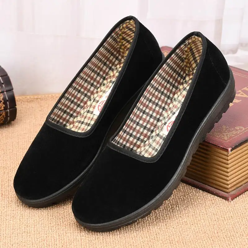 New Qing Dynasty Beijing Cloth Shoes Women's Slip-On Soft Bottom Anti-Slip Black Work Shoes Hotel Shoe Covers Mother's Shoes
New Qing Dynasty Beijing Cloth Shoes Women's Slip-On Soft Bottom Anti-Slip Black Work Shoes Hotel Shoe Covers Mother's Shoes