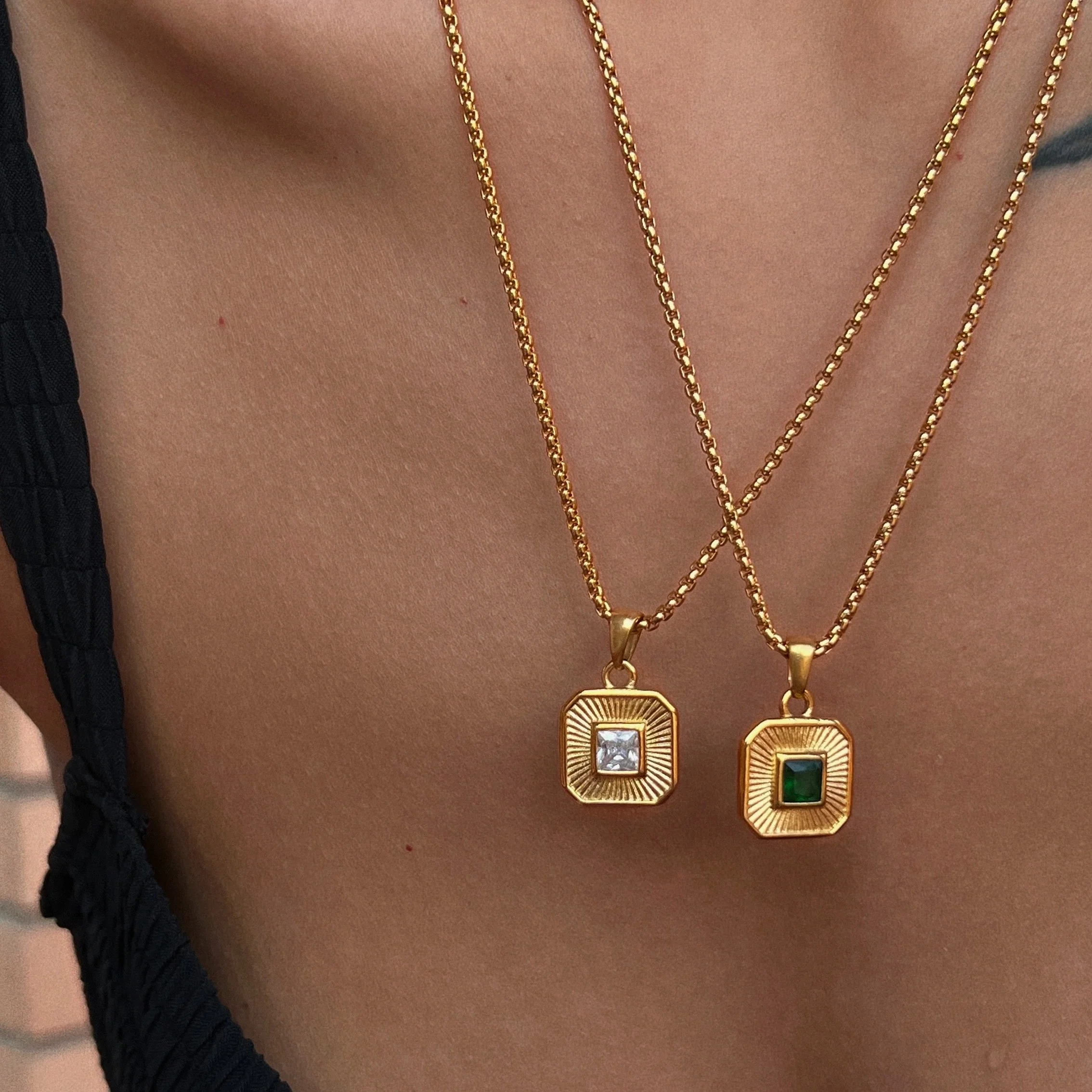 DASEIN 2025 New Green Square Zircon Necklace 18k Gold Plated Tarnish Free Stainless Steel Elegant Pendant for Women Jewelry Gift
DASEIN 2025 New Green Square Zircon Necklace 18k Gold Plated Tarnish Free Stainless Steel Elegant Pendant for Women Jewelry Gift