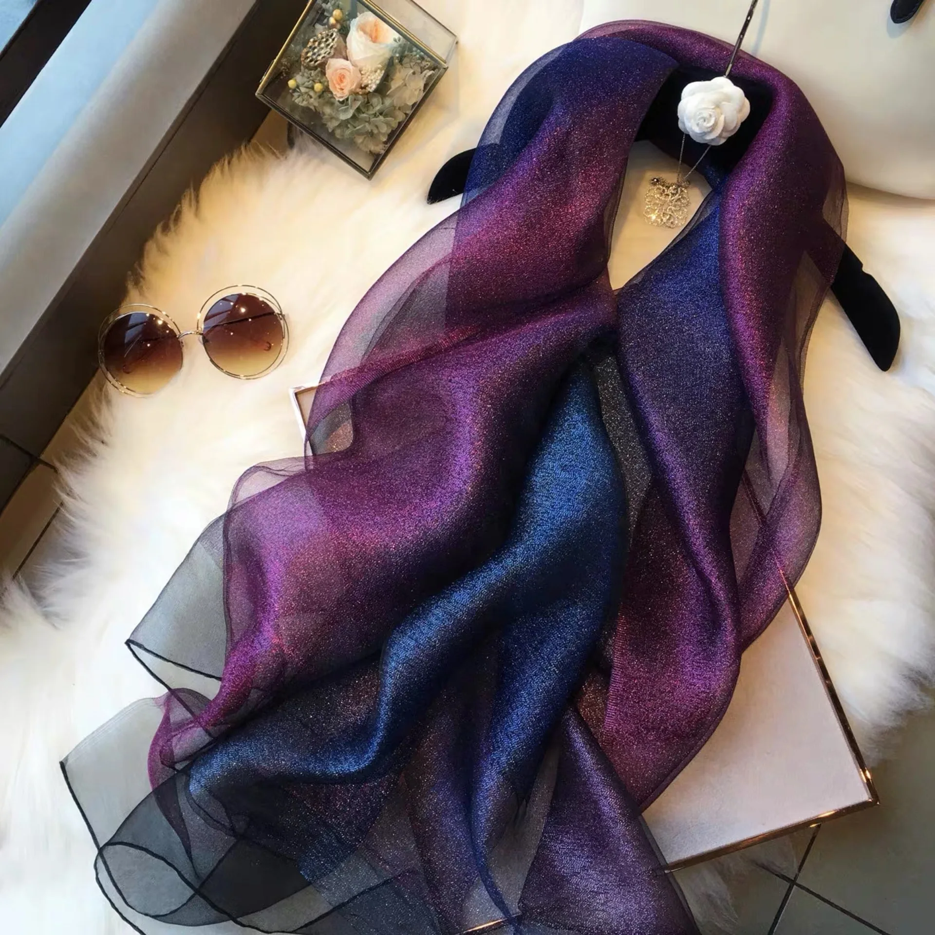 Silk scarf version of versatile double-layer organza gradual change sunscreen yarn super long scarf shawl
Silk scarf version of versatile double-layer organza gradual change sunscreen yarn super long scarf shawl