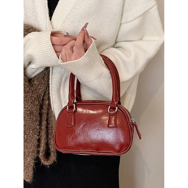 Vintage small bag2026New women's bag, popular in spring and summer, shoulder bag, crossbody bag, handbag
Vintage small bag2026New women's bag, popular in spring and summer, shoulder bag, crossbody bag, handbag