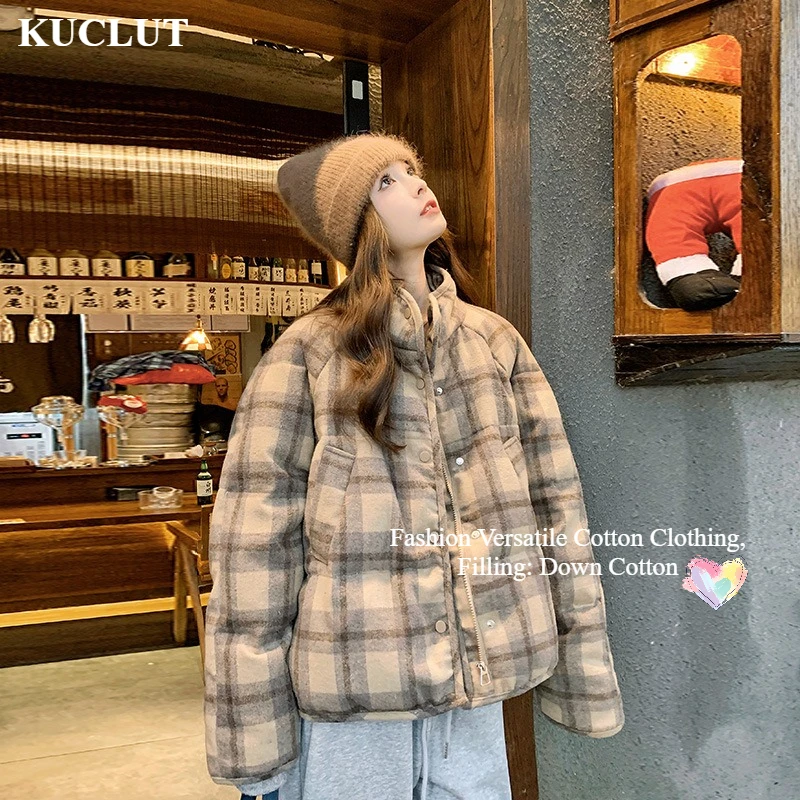 Vintage Harajuku Checkered Padded Jacket Lapel Winter Warm Jacket Women's Short Top Long Sleeve Streetwear Loose Fit Trend Coat
Vintage Harajuku Checkered Padded Jacket Lapel Winter Warm Jacket Women's Short Top Long Sleeve Streetwear Loose Fit Trend Coat