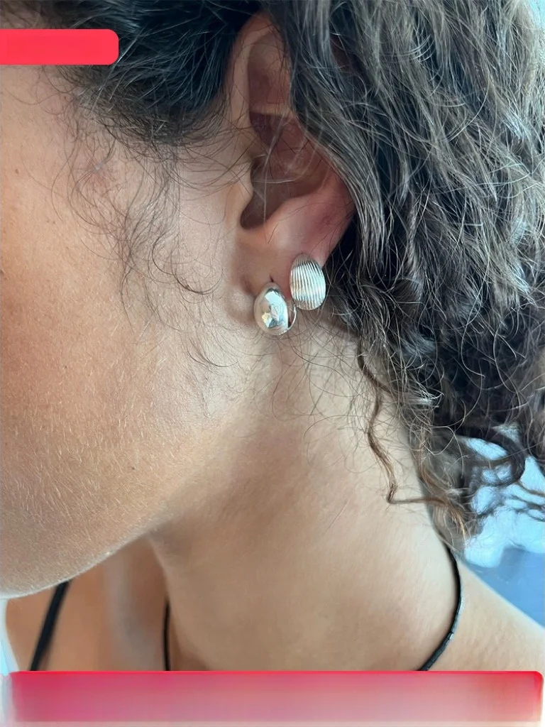 Original Sophiebuhai Double-Sided ell HOOPS Earrings Authentic Purchase Development Faion Jewelry Women's Silver Earrings
Original Sophiebuhai Double-Sided ell HOOPS Earrings Authentic Purchase Development Faion Jewelry Women's Silver Earrings