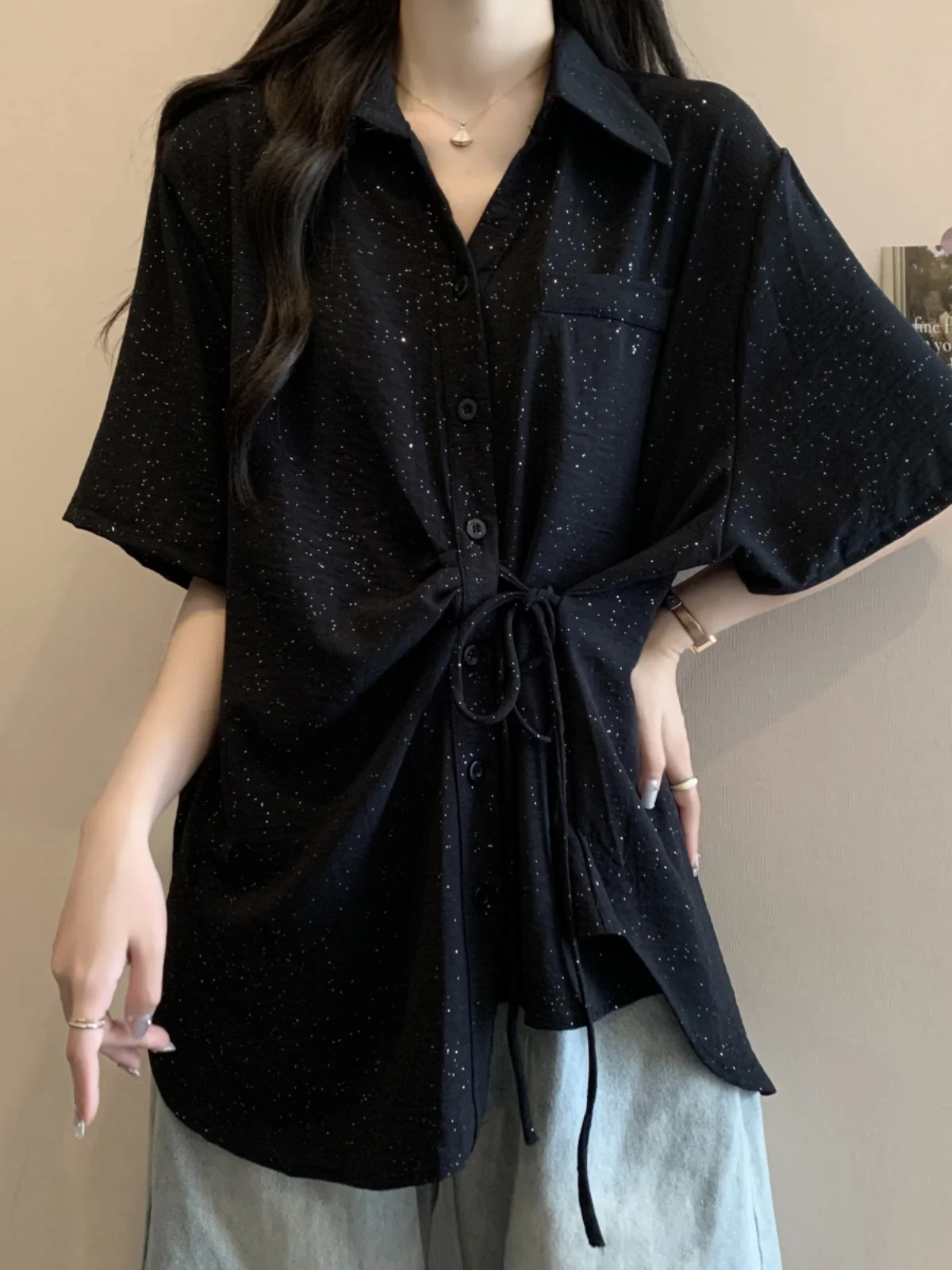 Shiny Short Sleeve Women's Shirt Unique Loose Fit Belly Covering Summer New Style plus Size Korean Style Commute Fashion
Shiny Short Sleeve Women's Shirt Unique Loose Fit Belly Covering Summer New Style plus Size Korean Style Commute Fashion