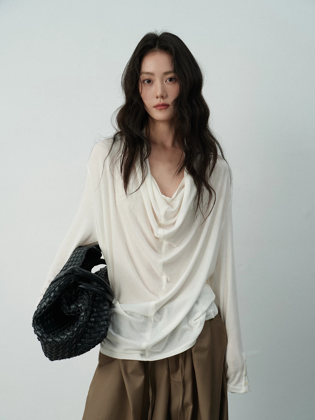 Шелковая футболка Femedu с длинным рукавом, свободного кроя, с открытым вырезом, полупрозрачная, с защитой от солнца, женская, премиум-класса
Шелковая футболка Femedu с длинным рукавом, свободного кроя, с открытым вырезом, полупрозрачная, с защитой от солнца, женская, премиум-класса