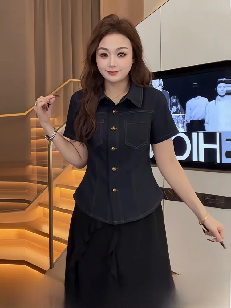 Fashionable Retro Denim Shirt And Skirt Set plus Size Women's Summer Clothing High Waist A-Line Skirt Short Sleeve Neck
Fashionable Retro Denim Shirt And Skirt Set plus Size Women's Summer Clothing High Waist A-Line Skirt Short Sleeve Neck