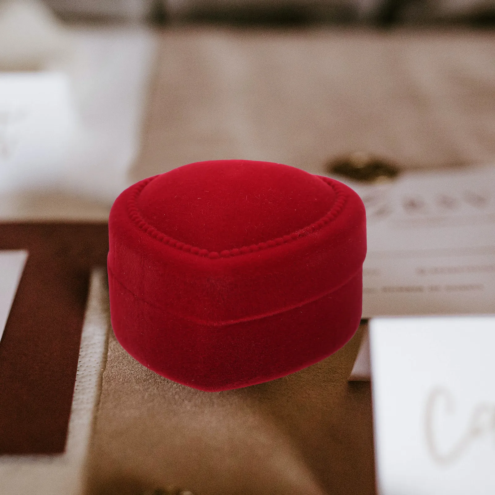 Набор из 6 штук: Легкие и компактные коробочки для колец в форме сердца для хранения ювелирных украшений, идеально подходят для свадебных предложений, помолвок и подарочной упаковки.
Набор из 6 штук: Легкие и компактные коробочки для колец в форме сердца для хранения ювелирных украшений, идеально подходят для свадебных предложений, помолвок и подарочной упаковки.