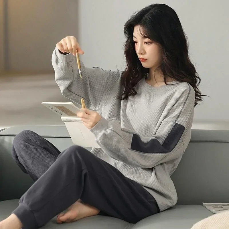 2024 New Cotton Pajama Women's Spring Autumn Long Sleeve Set Loungewear Trousers Round Collar Loose Sleepwear Can Wear Outside
2024 New Cotton Pajama Women's Spring Autumn Long Sleeve Set Loungewear Trousers Round Collar Loose Sleepwear Can Wear Outside