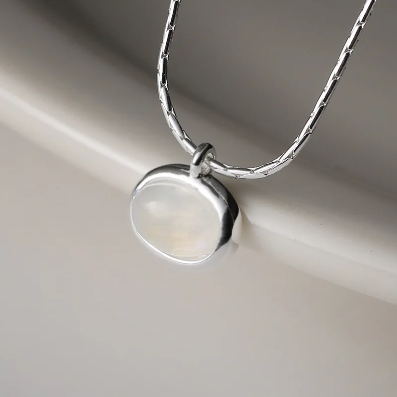Silvology Real 925 Sterling Silver Oval Natural White Chalcedony Pendant Necklace for Women with Stone Necklace Simple Jewelry
Silvology Real 925 Sterling Silver Oval Natural White Chalcedony Pendant Necklace for Women with Stone Necklace Simple Jewelry