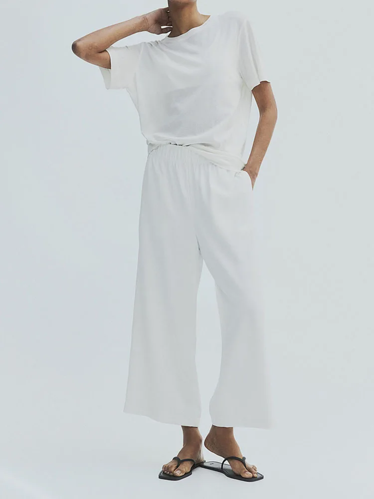 Women's 2024 summer new three-color pants loose elastic waist soft and comfortable wide-leg casual long skirt pants
Women's 2024 summer new three-color pants loose elastic waist soft and comfortable wide-leg casual long skirt pants