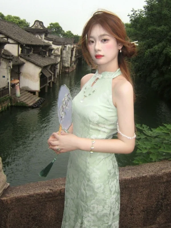 Sexy Green Chinese Style Dress Collarless Sleeveless Floral Print Split Flag Robe Skirt for Women Young Style Summer Dress
Sexy Green Chinese Style Dress Collarless Sleeveless Floral Print Split Flag Robe Skirt for Women Young Style Summer Dress