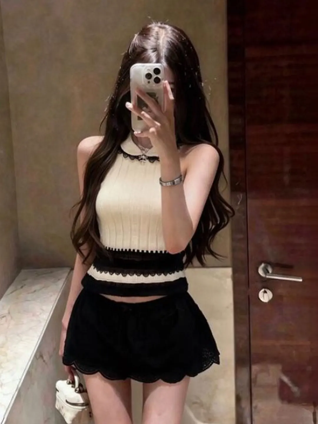 Korean Style Unique Super Cute Halter Top Skirt Two-Piece Set Anti-Aging Whole Set OOTD Summer 2026 Comfortable Short Sleeve
Korean Style Unique Super Cute Halter Top Skirt Two-Piece Set Anti-Aging Whole Set OOTD Summer 2026 Comfortable Short Sleeve