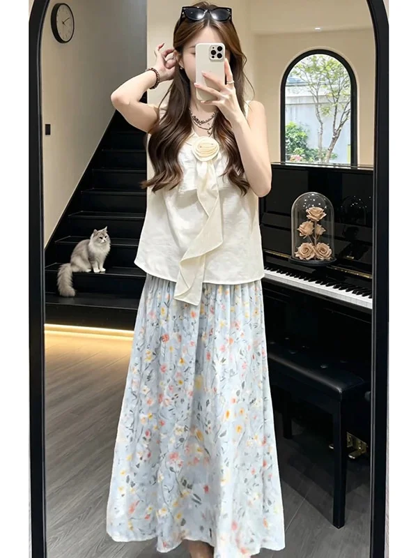 Chic Summer High Waist Cover Hip Halterneck Pure Color Sexy Top And Skirt Two-Piece Set for Young Women Casual Style Fashionable
Chic Summer High Waist Cover Hip Halterneck Pure Color Sexy Top And Skirt Two-Piece Set for Young Women Casual Style Fashionable