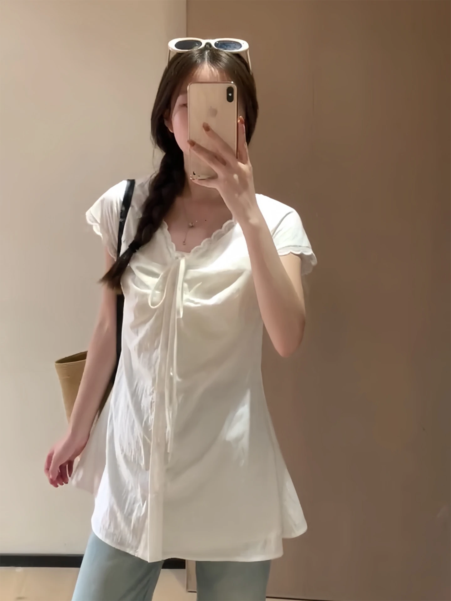 plus Size Women's White Knot V-Neck Short Sleeve Shirt Summer Slimming Design Top Korean Style Loose Fit T-Shirt
plus Size Women's White Knot V-Neck Short Sleeve Shirt Summer Slimming Design Top Korean Style Loose Fit T-Shirt