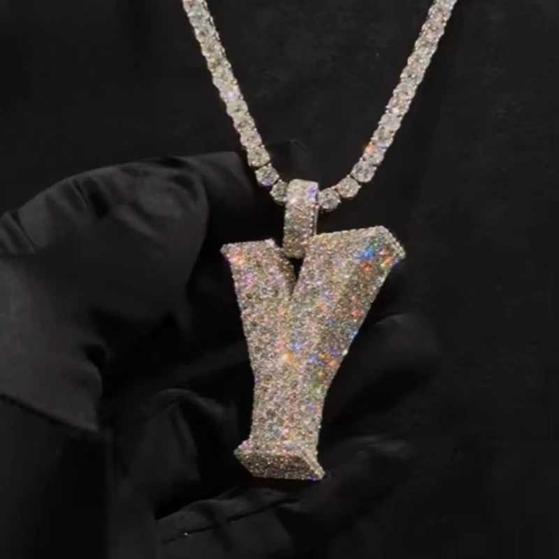 3D Puzzle Pave Moissanite Chain Penadnt Logo Custom HipHop Jewelry Iced Out Letter Pendant for Cuban Link Chain 925 Silver 
3D Puzzle Pave Moissanite Chain Penadnt Logo Custom HipHop Jewelry Iced Out Letter Pendant for Cuban Link Chain 925 Silver