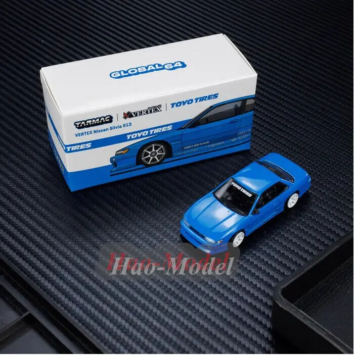 Tarmac работает 1/64 для VERTEX Silvia S13 модель автомобиля из сплава литая модель автомобиля для мальчиков подарок на день рождения хобби Дисплей украшения синий
Tarmac работает 1/64 для VERTEX Silvia S13 модель автомобиля из сплава литая модель автомобиля для мальчиков подарок на день рождения хобби Дисплей украшения синий