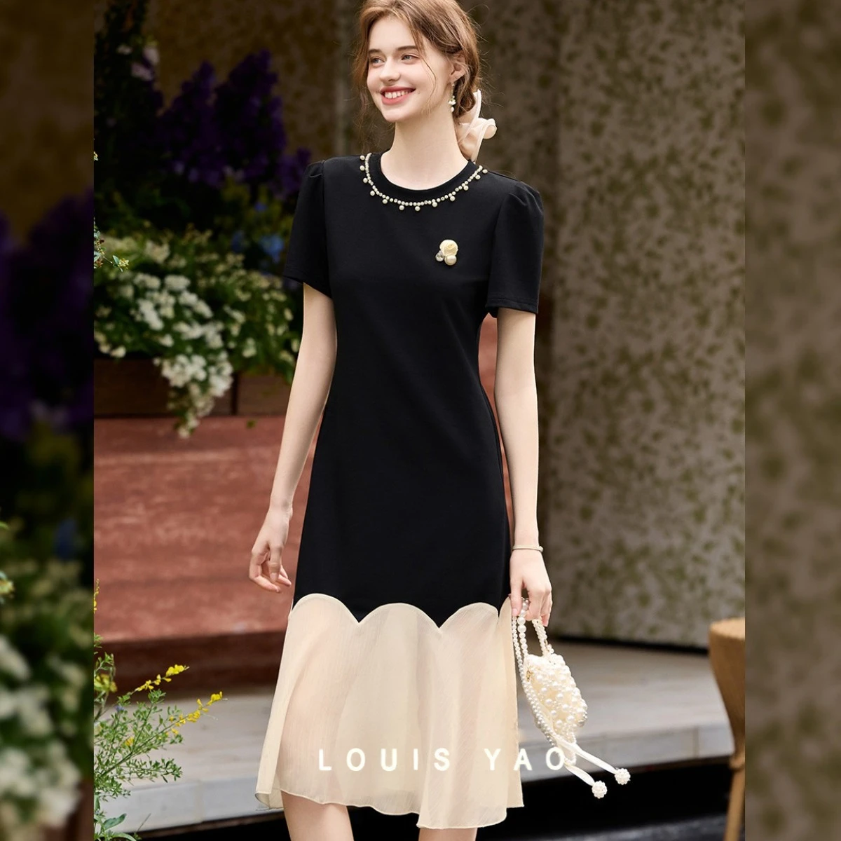 LOUIS YAO Retro Nail Bead Women's Dress 2025 Summer Needle Shuttle Knitted Curved Bottom with Detachable Brooch Long Dresses
LOUIS YAO Retro Nail Bead Women's Dress 2025 Summer Needle Shuttle Knitted Curved Bottom with Detachable Brooch Long Dresses